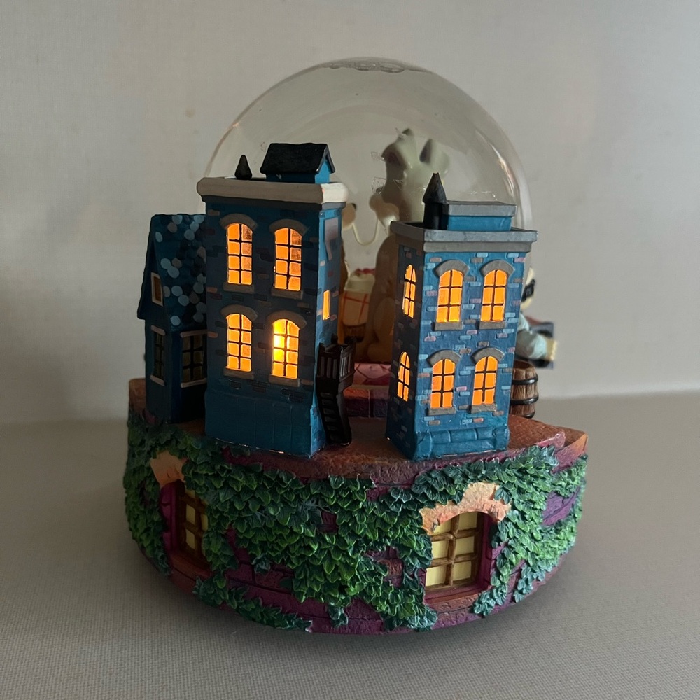 Disney vintage lady and the tramp snow Globe with lights and music box.